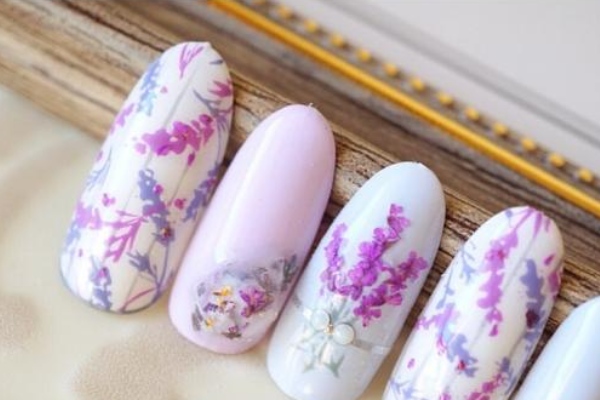 Add flower lavender nail designs